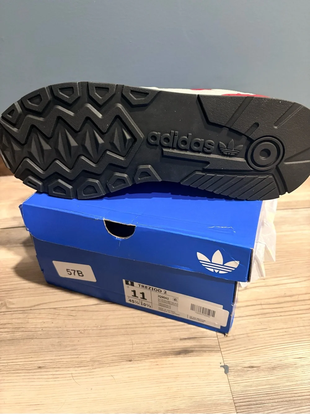 adidas Men’s Beige Sneaker with Red & Navy Stripes - Picture 3 of 3